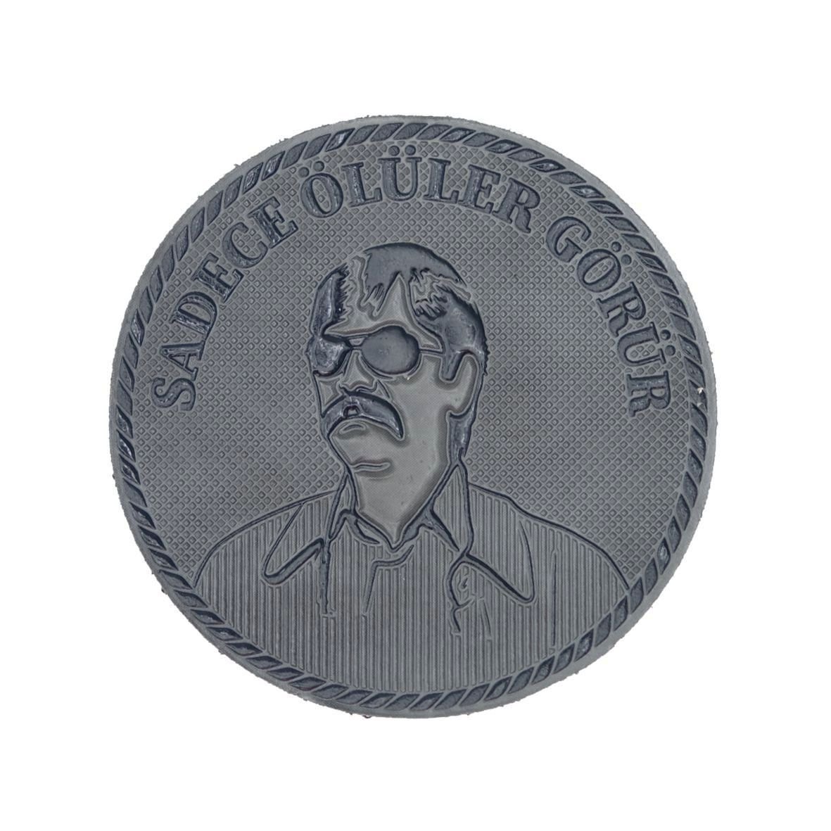 SADECE ÖLÜLER GÖRÜR